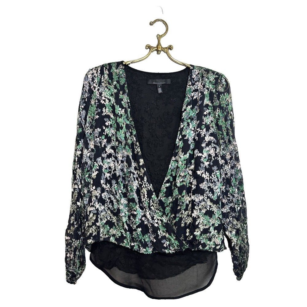 White House Black Market‎ Blouse Size S Velvet Flocked Raised Surplice V Neck
